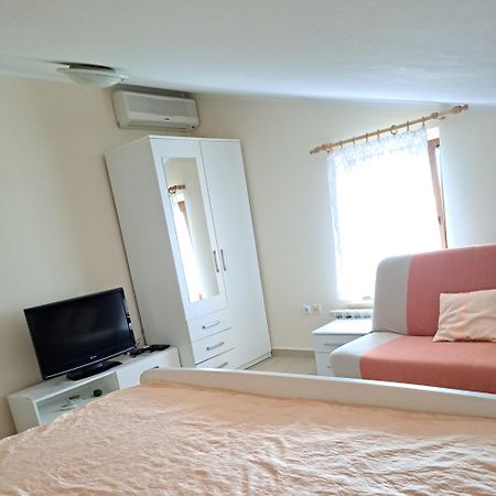 Sobe Rooms Tea Buje Cameră foto