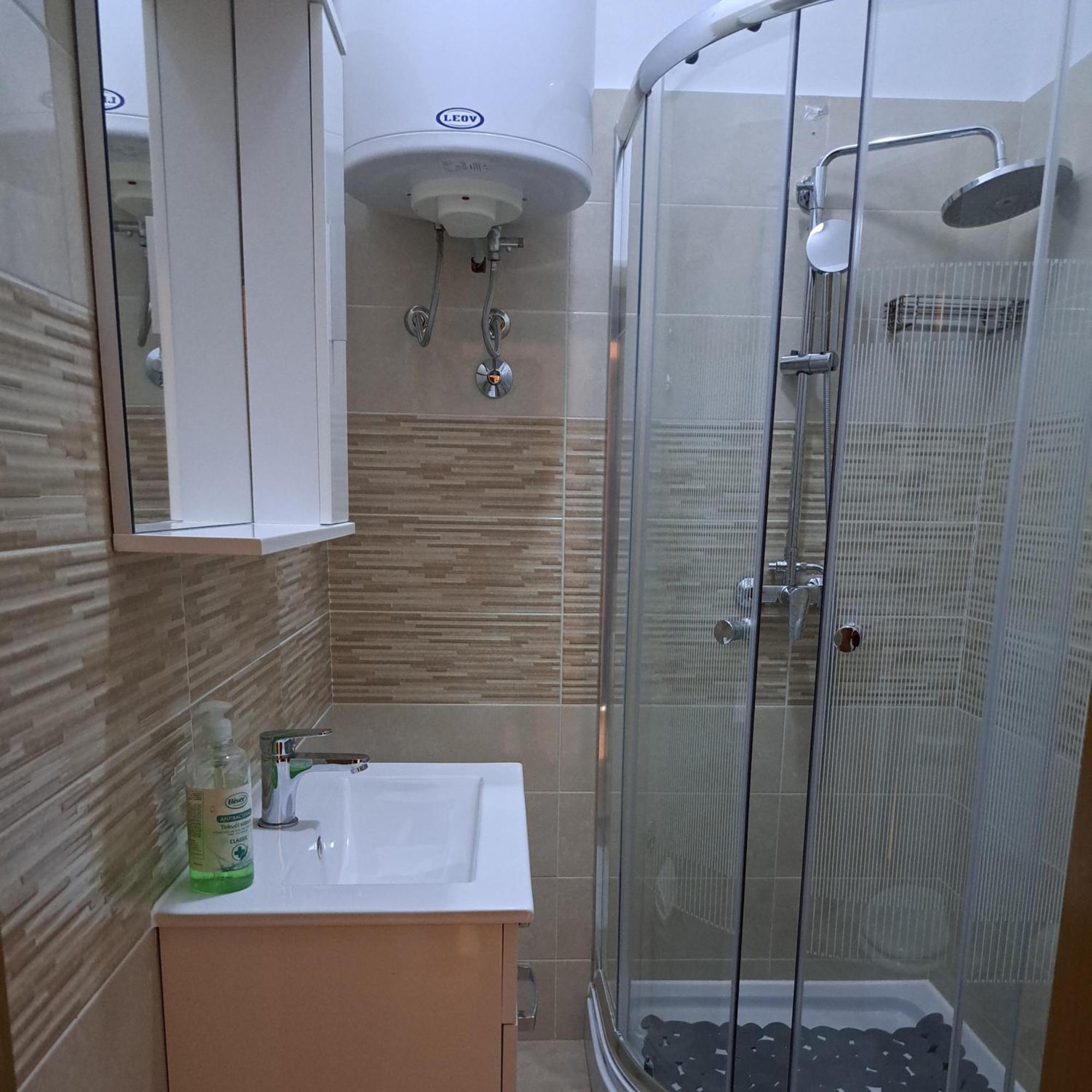 Sobe Rooms Tea Buje Cameră foto