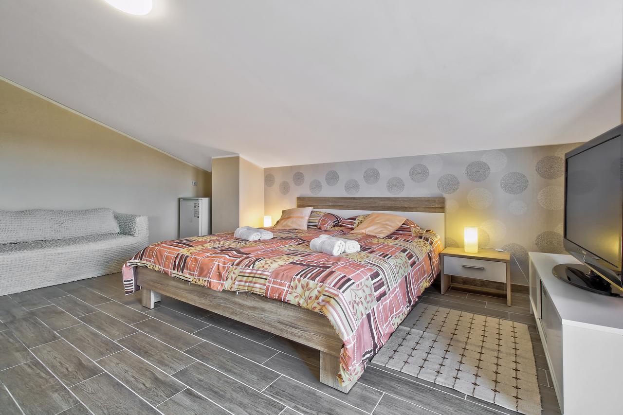 Sobe Rooms Tea Buje Exterior foto